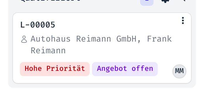 Einzelne Lead-Karte mit Nummer, Kunde und Tags