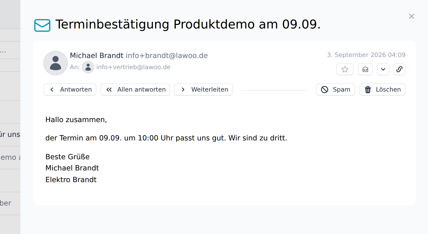 Geöffnete E-Mail mit Absender, Empfänger und Schaltflächen
